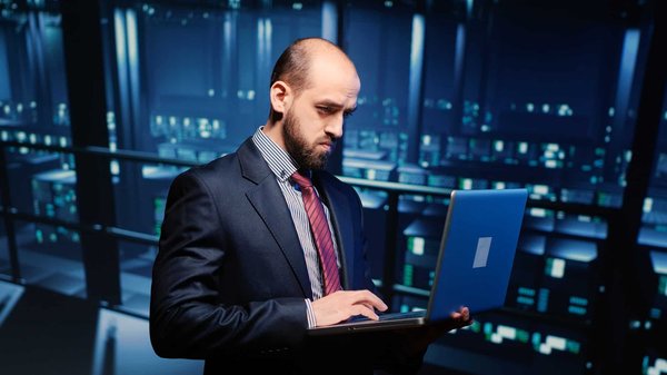 Quel sont les différences entre un VPS et un serveur dédié ?