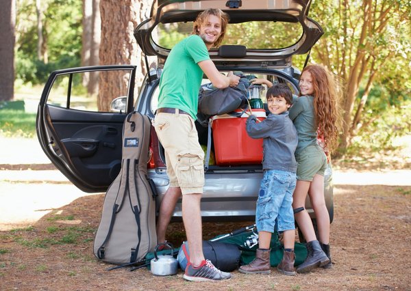 Quelles activités familiales offre le camping à Aubenas ?