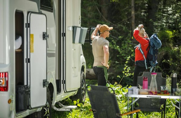 Quel est le coût moyen d'un séjour au camping Artaudois ?