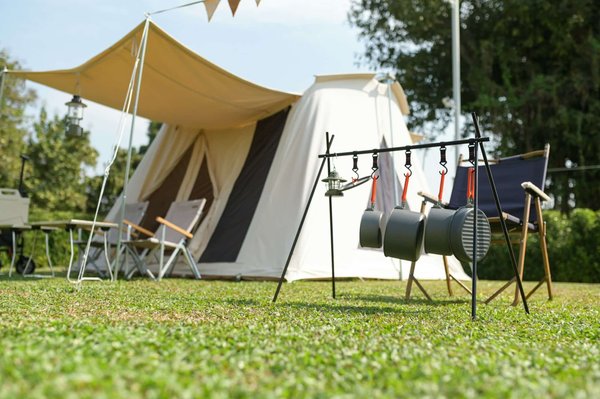 Peut-on louer du matériel de camping au Camping Rancho Davaine ?