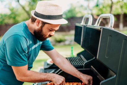 Thumbnail for Comment effectuer une cuisson au barbecue à gaz?